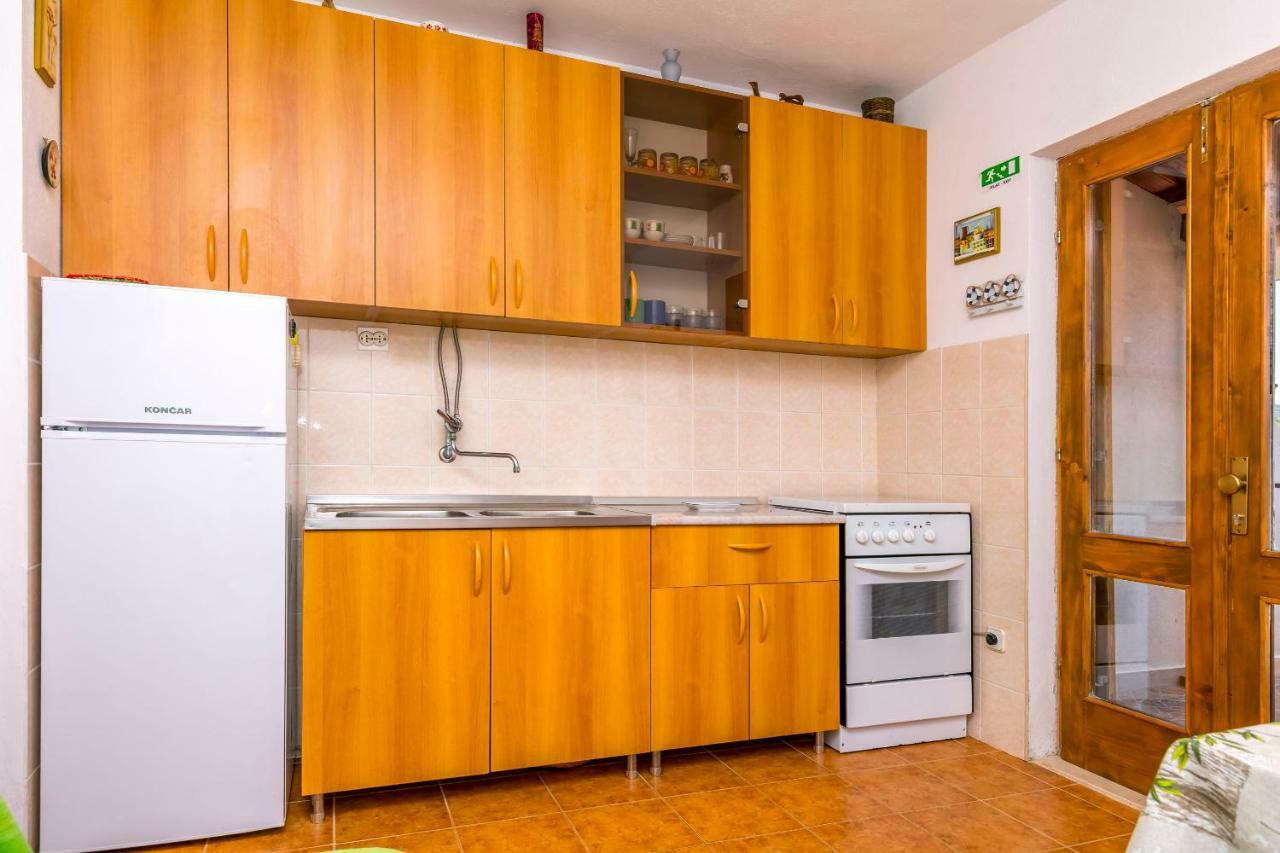 Apartments Bozo Razanj Luaran gambar