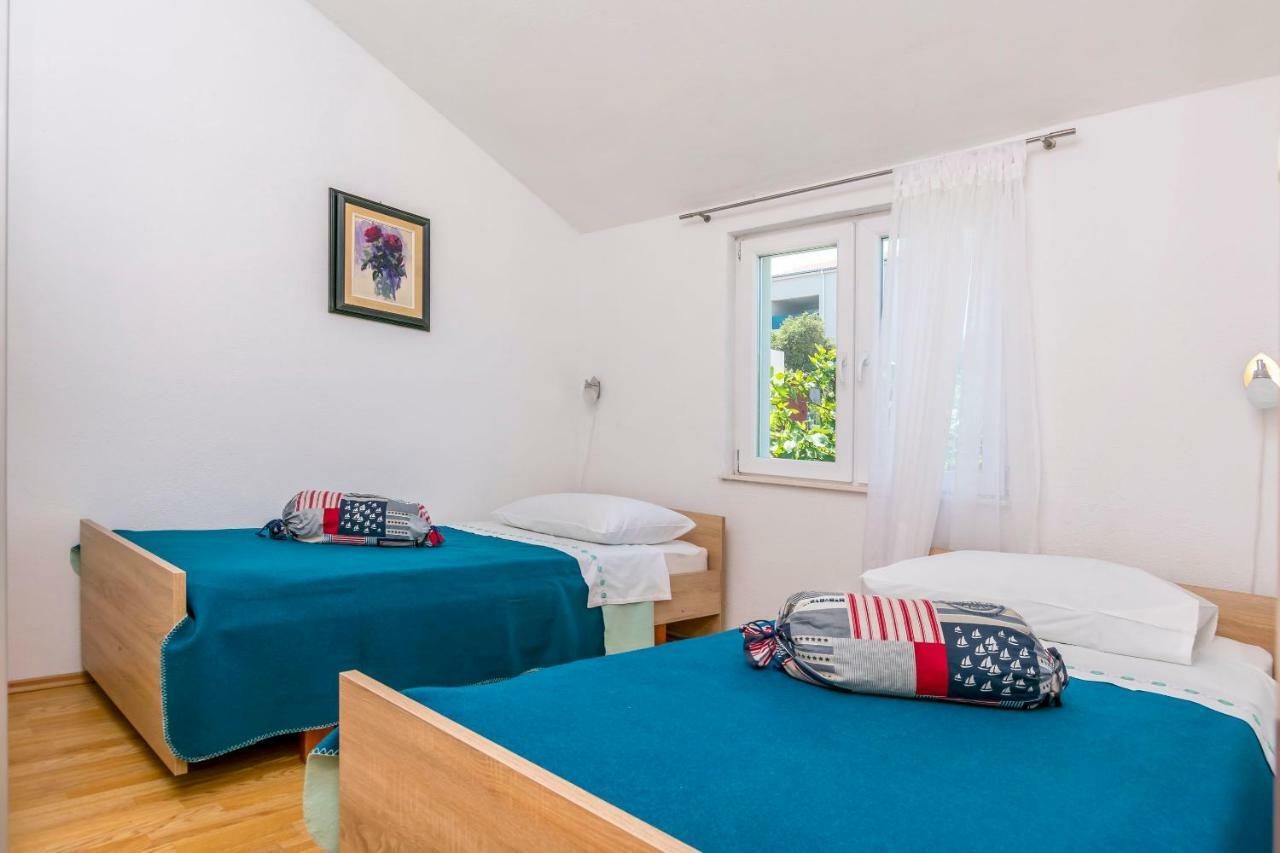 Apartments Bozo Razanj Luaran gambar
