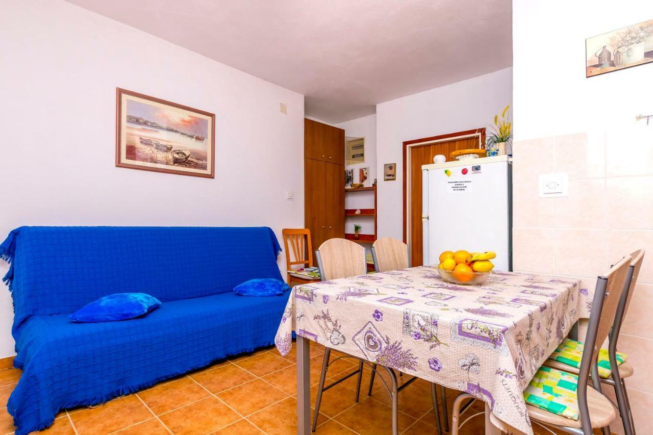 Apartments Bozo Razanj Luaran gambar